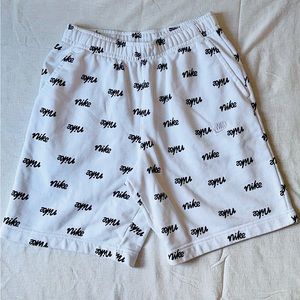 Men’s Nike shorts size S